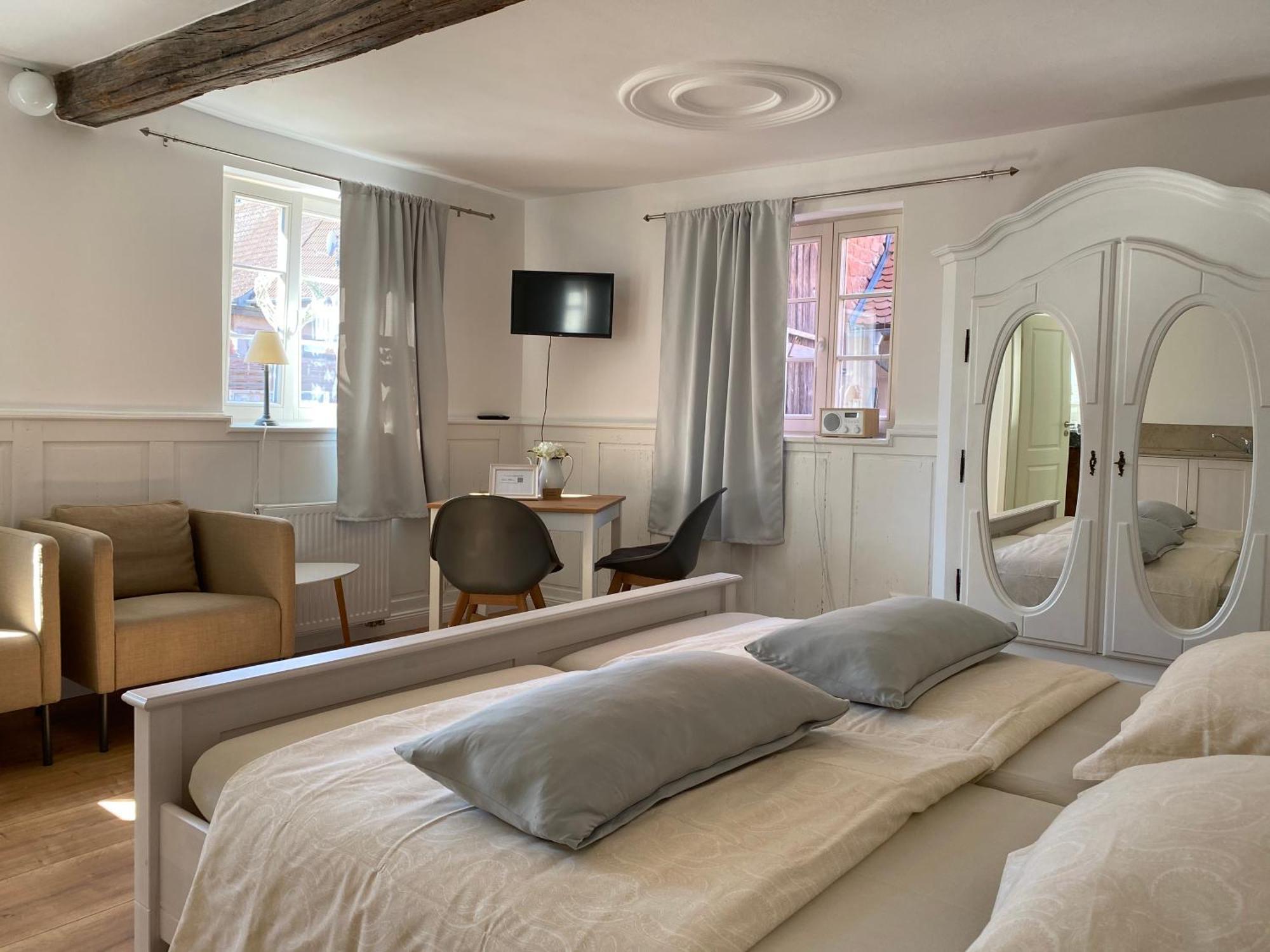 Sonnenhof 1737 - Ferienzimmer & Apartments Barbelroth Kültér fotó